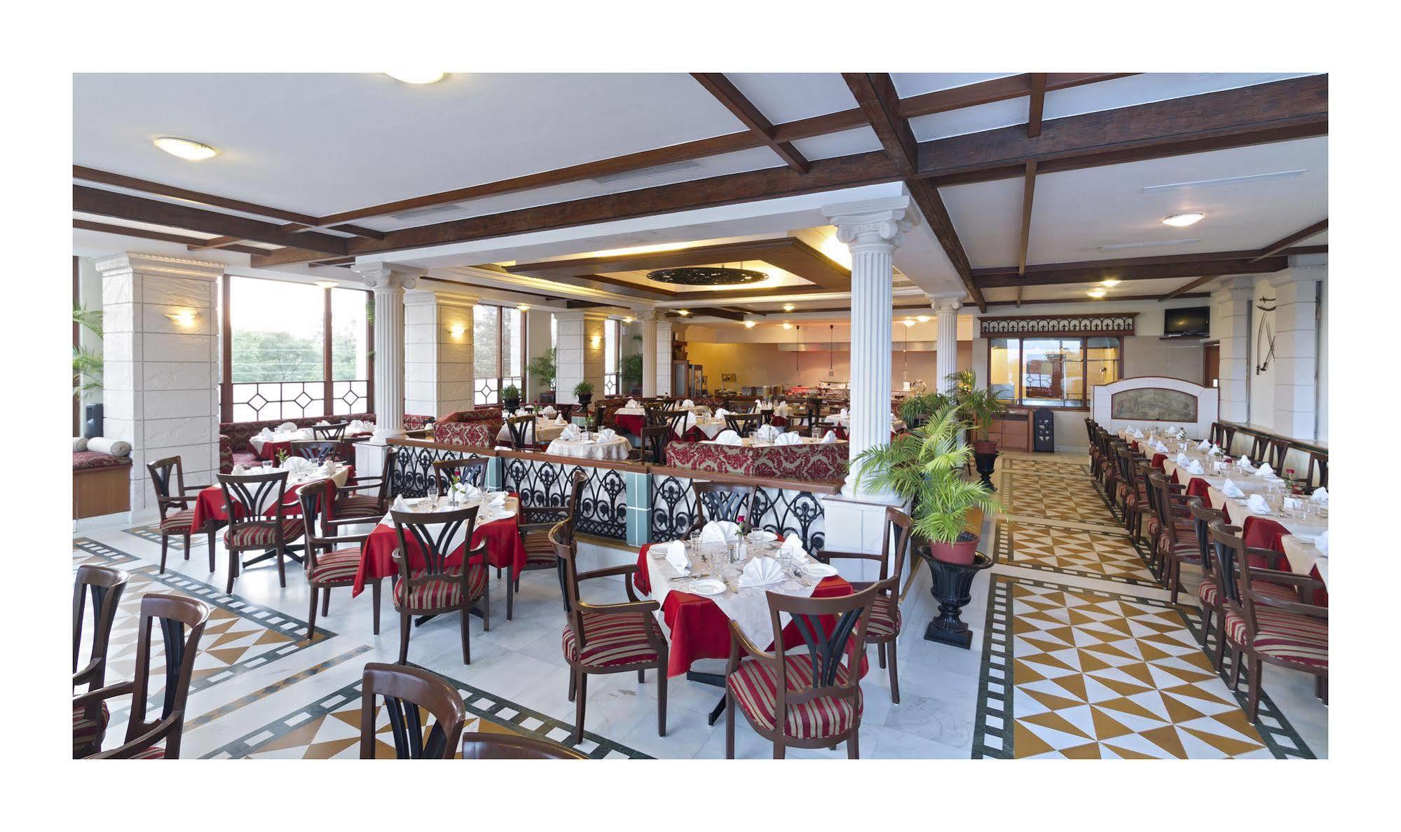 Jehan Numa Palace Hotel Bhopal Extérieur photo